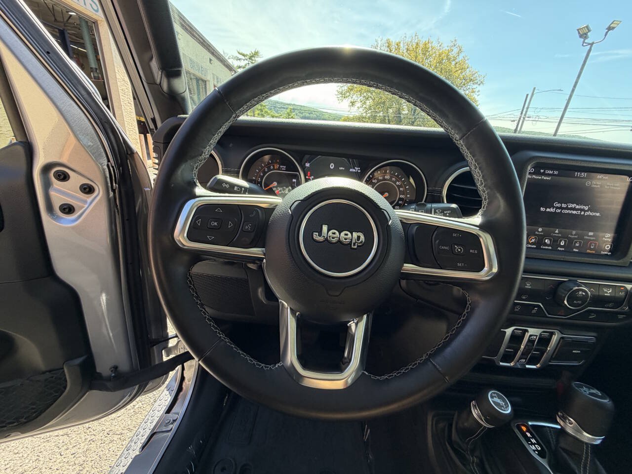 Used 2018 Jeep Wrangler Unlimited Sahara AWD/4WD image 38