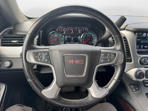 Used 2018 GMC Yukon XL SLT w/ Premium Edition RWD image 10