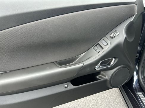 Used 2014 Chevrolet Camaro SS RWD image 17
