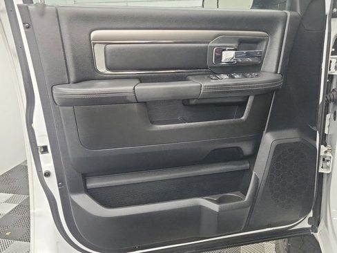 Used 2018 RAM 2500 Laramie w/ Sport Appearance Group AWD/4WD image 19