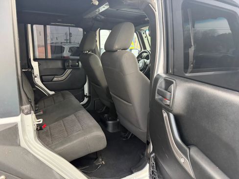 Used 2012 Jeep Wrangler Unlimited Sport image 9