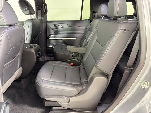 Used 2024 Chevrolet Traverse LT w/ Enhanced Driving Package image 15