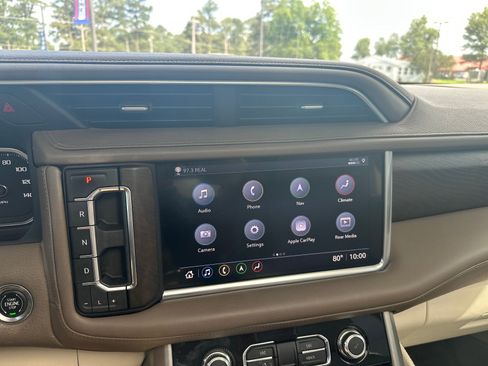 Used 2021 GMC Yukon Denali w/ Denali Premium Package AWD/4WD image 25