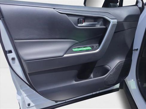 New 2025 Toyota RAV4 XLE image 15