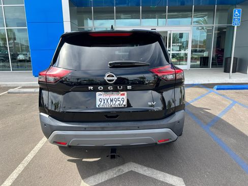Used 2023 Nissan Rogue SV FWD image 14