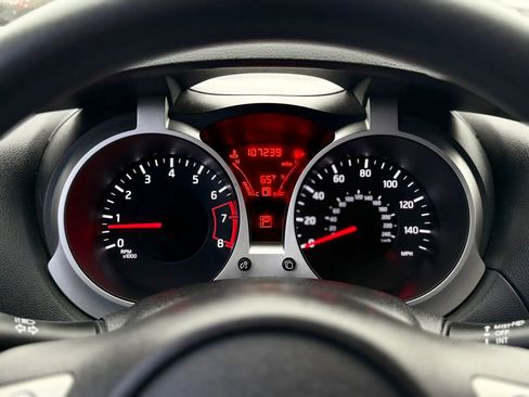 Used 2013 Nissan Juke S FWD image 25