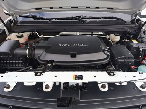 Used 2022 Chevrolet Colorado LT w/ LT Convenience Package image 13