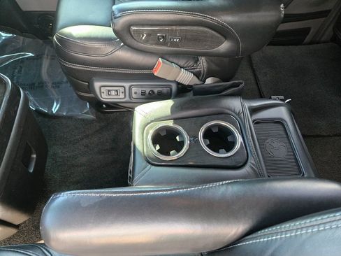 Used 2020 GMC Savana 2500 Extended w/ Enhanced Convenience Package image 21