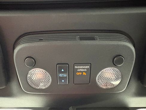 Used 2022 Ford Mustang Premium RWD image 31
