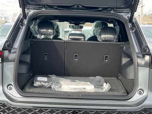 New 2026 Volkswagen Tiguan SE R-Line image 15