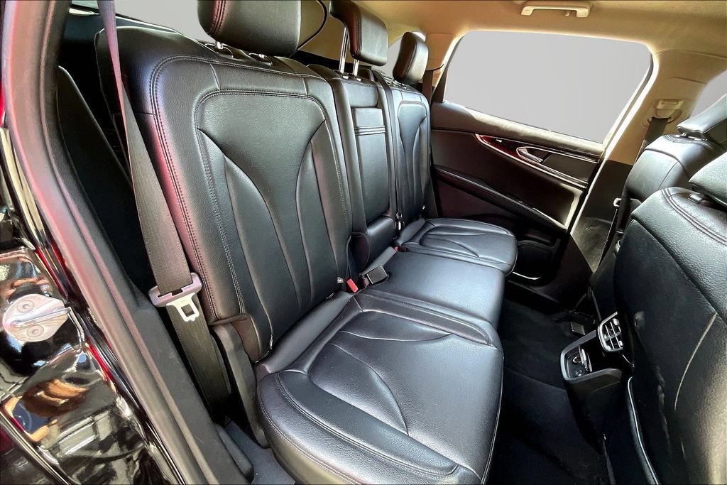 Used 2022 Lincoln Nautilus AWD w/ Premium Package image 25
