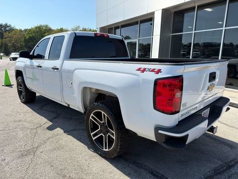 Used 2018 Chevrolet Silverado 1500 Custom w/ Custom Value Package AWD/4WD image 5