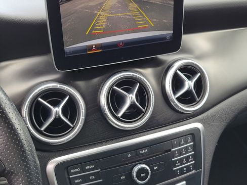 Used 2017 Mercedes-Benz CLA 250 image 27