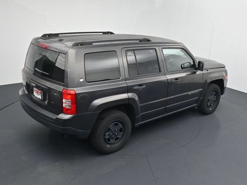Used 2017 Jeep Patriot Sport AWD/4WD image 26