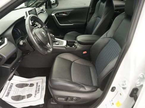 Used 2019 Toyota RAV4 XSE AWD/4WD image 9