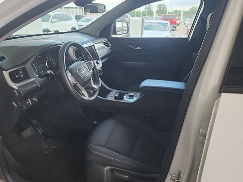 Used 2023 GMC Acadia SLE w/ Elevation Edition FWD image 8