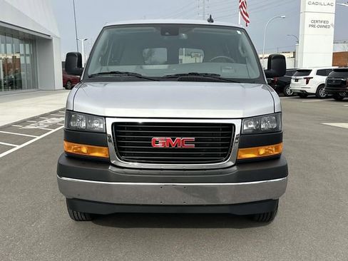 Used 2025 GMC Savana 2500 LT w/ LT Preferred Equipment Group image 2