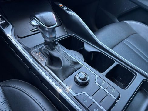 Used 2023 Kia Sorento S image 9