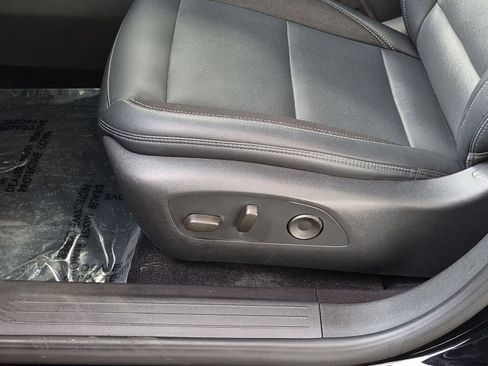 Used 2024 Chevrolet Equinox EV LT FWD image 22