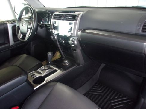 Used 2024 Toyota 4Runner SR5 Premium AWD/4WD image 10