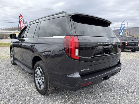 Used 2025 Ford Expedition Active AWD/4WD image 8