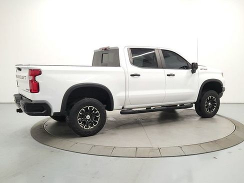 Used 2023 Chevrolet Silverado 1500 ZR2 w/ Technology Package AWD/4WD image 7