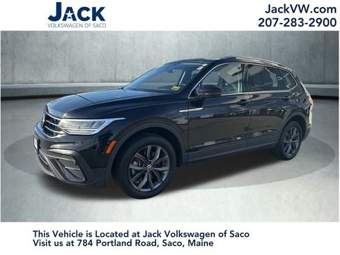 Used 2022 Volkswagen Tiguan SE image 1