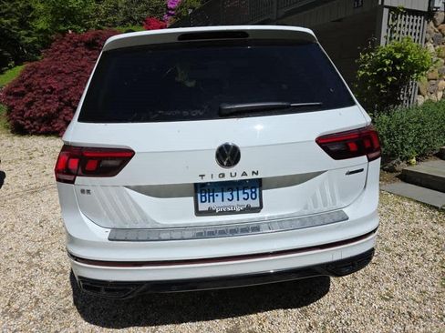 Used 2022 Volkswagen Tiguan SE R-Line AWD/4WD image 5