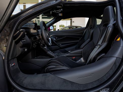 New 2027 McLaren 750S RWD image 45
