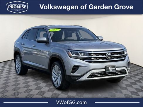 Certified 2022 Volkswagen Atlas Cross Sport SE AWD/4WD image 2