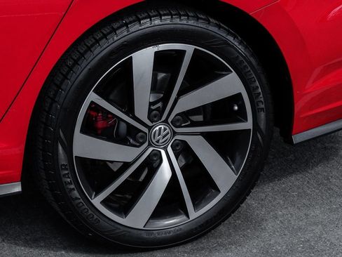 Used 2019 Volkswagen Jetta GLI Autobahn FWD image 58