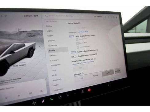 Used 2025 Tesla Cybertruck Cyberbeast AWD/4WD image 23