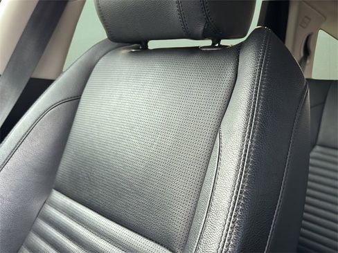 Used 2020 Land Rover Discovery Sport image 46