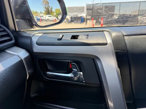 Used 2021 Toyota 4Runner SR5 Premium w/ Moonroof Package AWD/4WD image 26