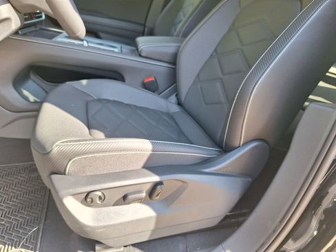 New 2026 Volkswagen Atlas Cross Sport SE image 10