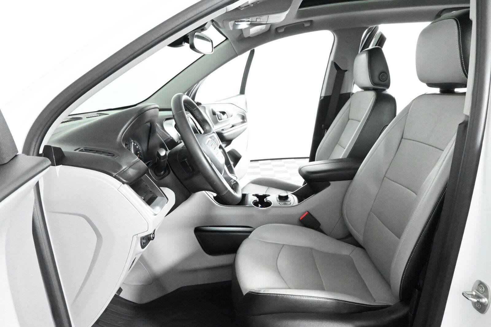Used 2023 GMC Terrain SLT w/ LPO, Floor Liner Package FWD image 20