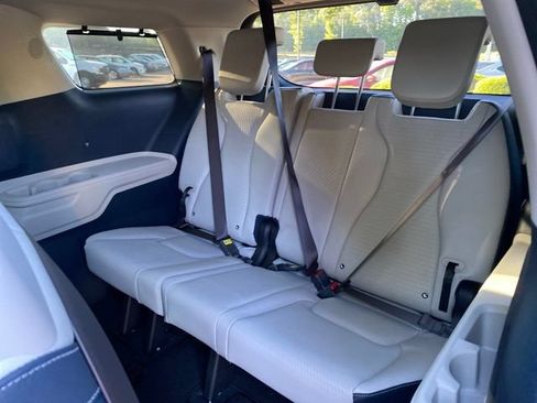 Used 2025 Kia Carnival SX Prestige FWD image 20