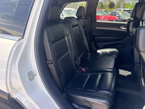 Used 2018 Jeep Grand Cherokee Limited AWD/4WD image 15