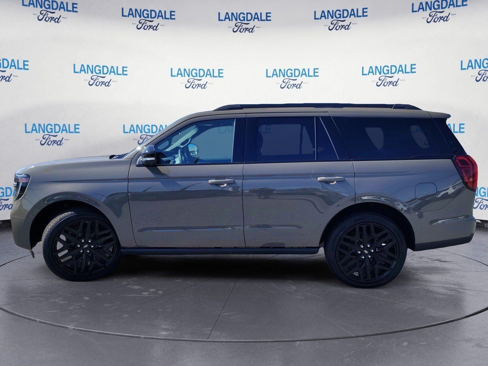 New 2027 Ford Expedition Platinum w/ Stealth Performance Package AWD/4WD image 10