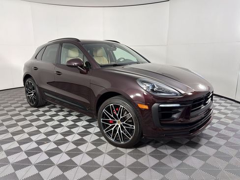 Certified 2024 Porsche Macan S AWD/4WD image 7