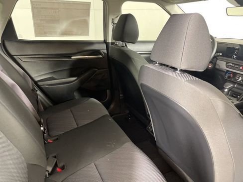 New 2026 Kia Seltos LX image 17