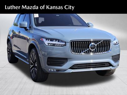 Used 2022 Volvo XC90 T6 Momentum w/ Advanced Package