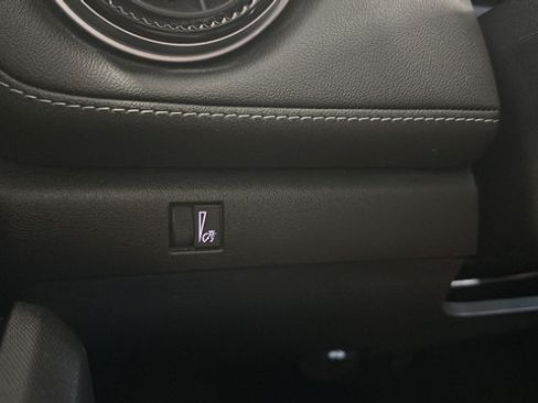 Used 2023 Chevrolet Colorado LT w/ LT Convenience Package III AWD/4WD image 31