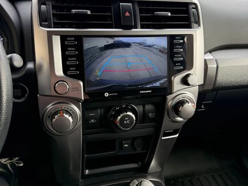 Used 2022 Toyota 4Runner SR5 AWD/4WD image 29