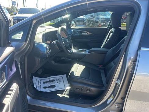 New 2026 Chevrolet Equinox EV LT image 16