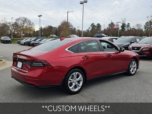 Certified 2025 Honda Accord LX image 9