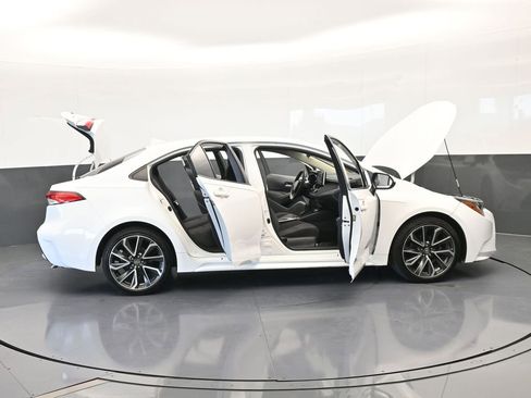 Used 2020 Toyota Corolla LE image 70