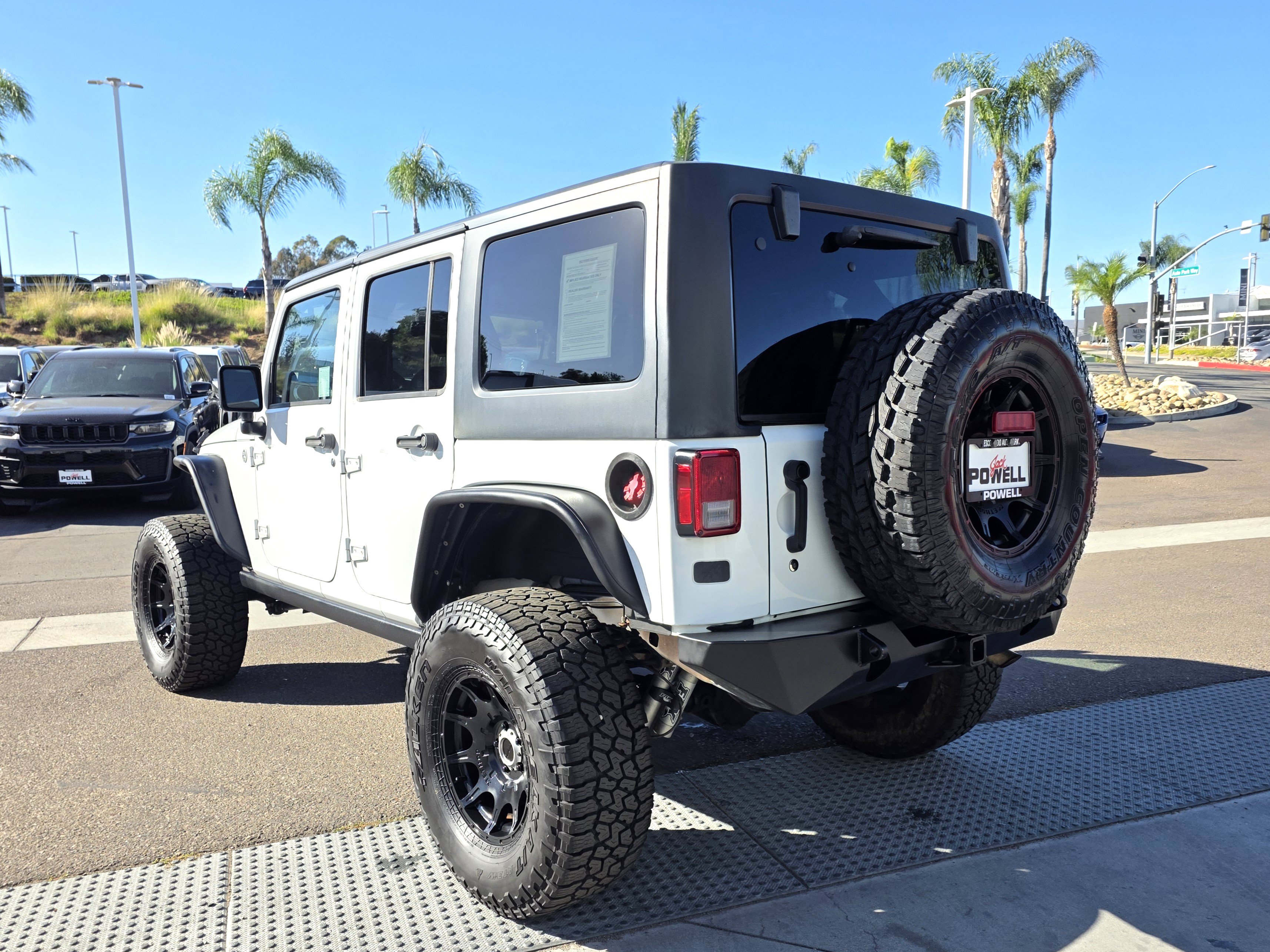 Used 2013 Jeep Wrangler Unlimited Rubicon w/ Connectivity Group AWD/4WD image 3