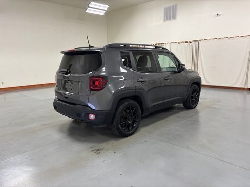 Used 2020 Jeep Renegade Altitude FWD image 8