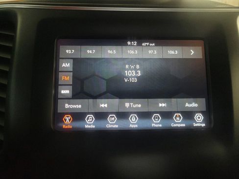 Used 2019 Jeep Cherokee Latitude Plus image 25